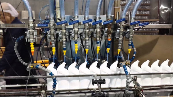 Volautomatische toiletreiniger bleekmiddel Lineair type vulmachine