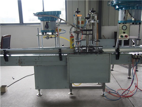 24 koppen Fles Toiletwater vulmachine